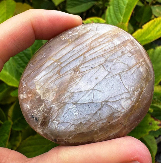 Crystal pebble by elf in two sizes Lots of crystal types UK