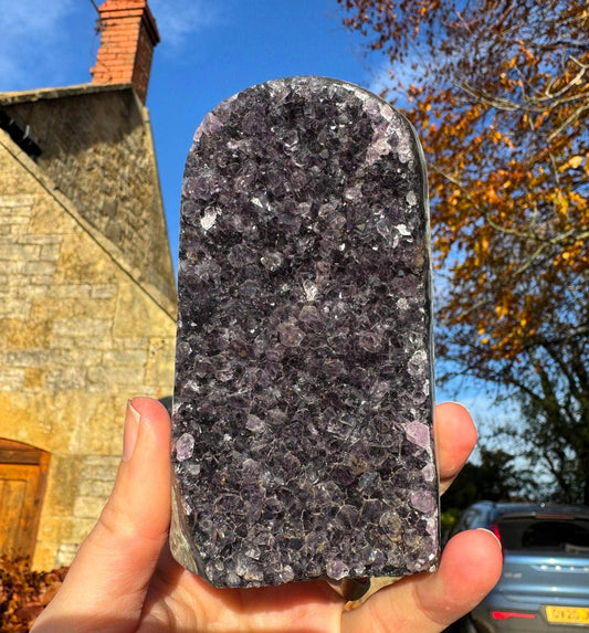 Amethyst geode 537g cut base 116mm tall by 60mm wide